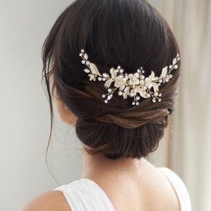 Dareth Colburn Petite Pearl & Floral Comb